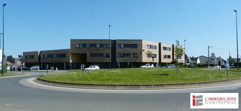 VENTE - INVESTISSEMENT  BUREAUX LOUÉS  160 m²  SAINT-BRIEUC