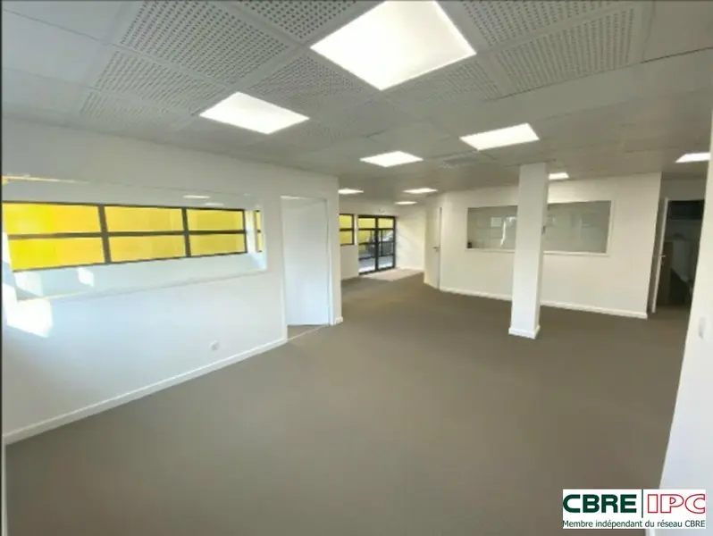 Bureau à louer - Biarritz (64200) - 100 m² - 2 323 €/mois