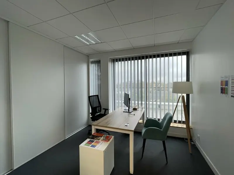 Bureau à louer - Arzano (29300) - 140 m² - 2 216 €/mois
