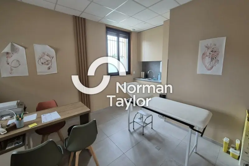 Bureau à louer - Cers (34420) - 58 m²