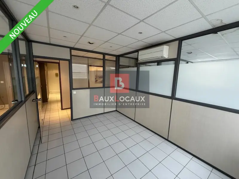 Bureau à louer - Nîmes (30900) - 155 m² - 1 743 €/mois