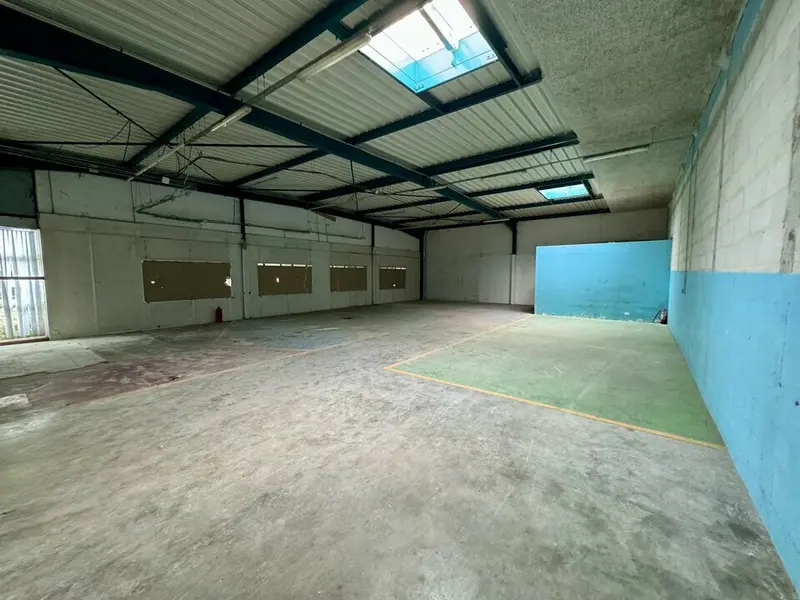 Entrepôt / Activité à louer - Tremblay-En-France (93290) - 481 m² - 3 807 €/mois