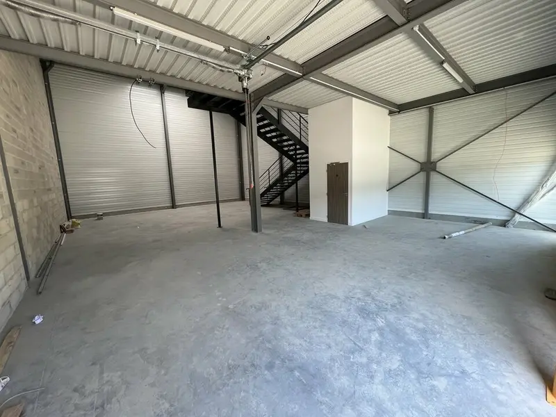 Entrepôt / Activité à louer - Aulnay-Sous-Bois (93600) - 313 m² - 3 651 €/mois