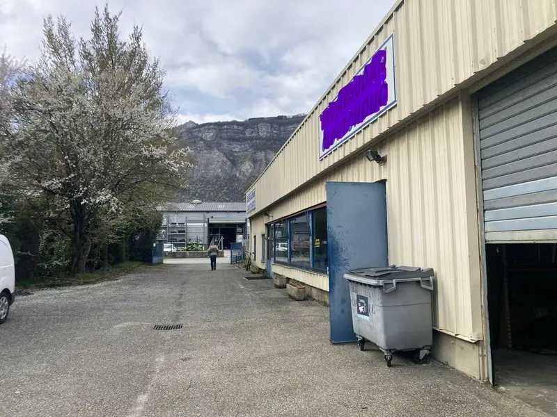 Entrepôt / Activité à vendre - Crolles (38920) - 420 m²