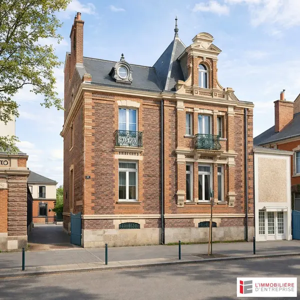Bureau à louer - Rennes (35000) - 218 m² - 3 500 €/mois