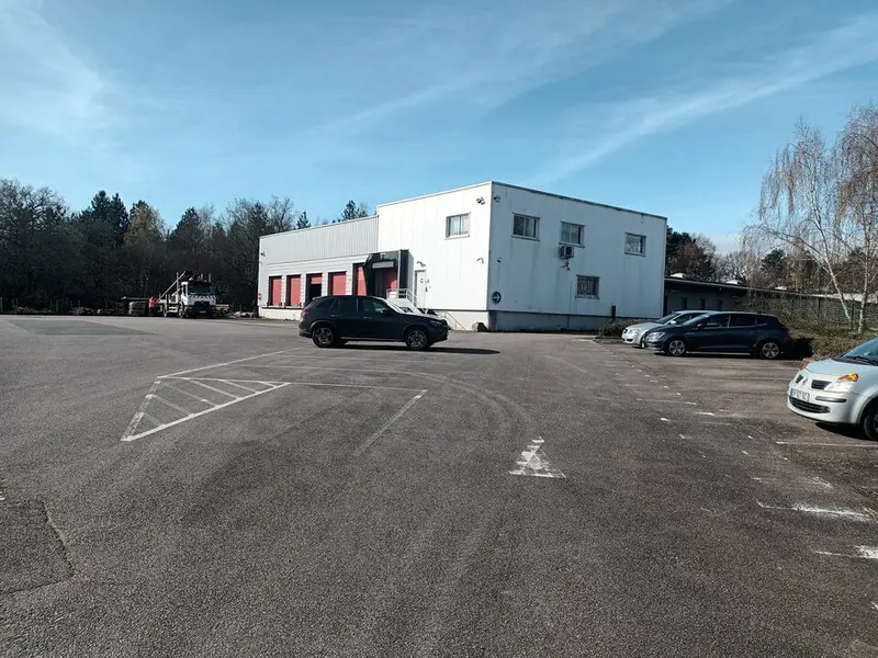 Entrepôt / Activité à louer - Criquebeuf-Sur-Seine (27340) - 1451 m² - 8 333 ...