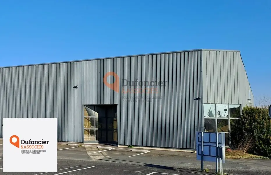 Bureau à louer - Antran (86100) - 170 m² - 1 558 €/mois