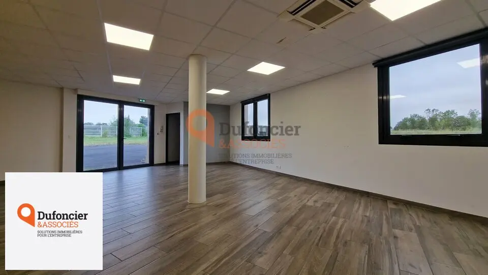 Bureau à louer - Dissay (86130) - 155 m² - 1 485 €/mois