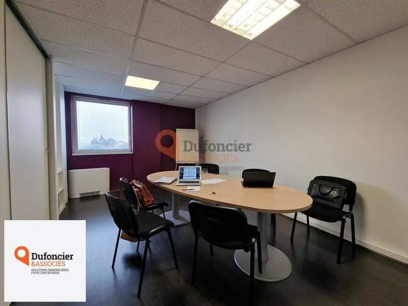 Bureau à louer - Chasseneuil-Du-Poitou (86360) - 25 m² - 300 €/mois