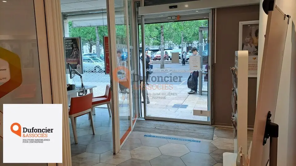 Local Commercial à louer - Châtellerault (86100) - 156 m² - 1 400 €/mois
