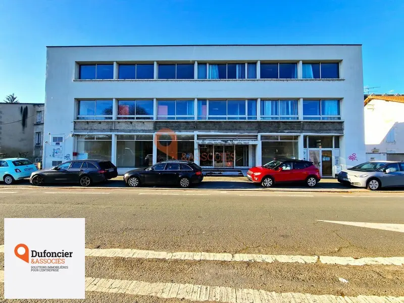 Entrepôt / Activité à louer - Poitiers (86000) - 525 m² - 5 687 €/mois