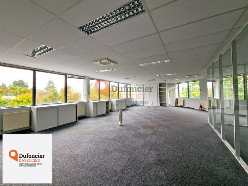 Bureau à louer - Chasseneuil-Du-Poitou (86360) - 1027 m² - 10 701 €/mois