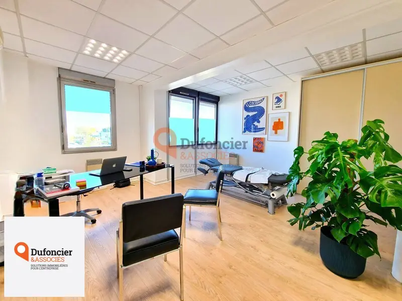 Bureau à louer - Saint-Benoît (86280) - 21 m² - 350 €/mois