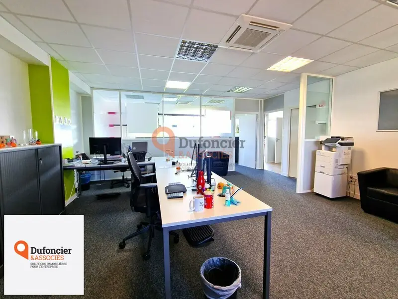 Bureau à louer - Poitiers (86000) - 134 m² - 1 675 €/mois