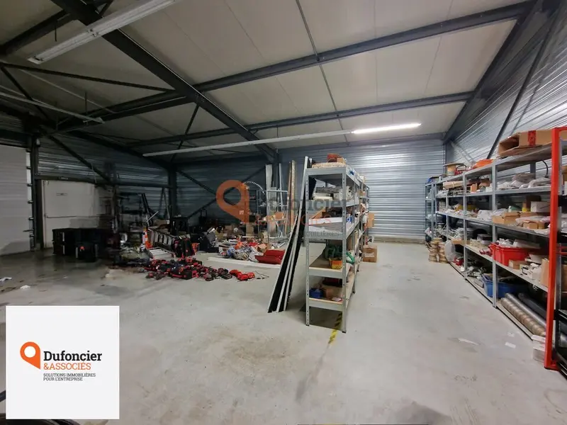 A louer Locaux d'activité 210m² Chasseneuil-du-Poitou