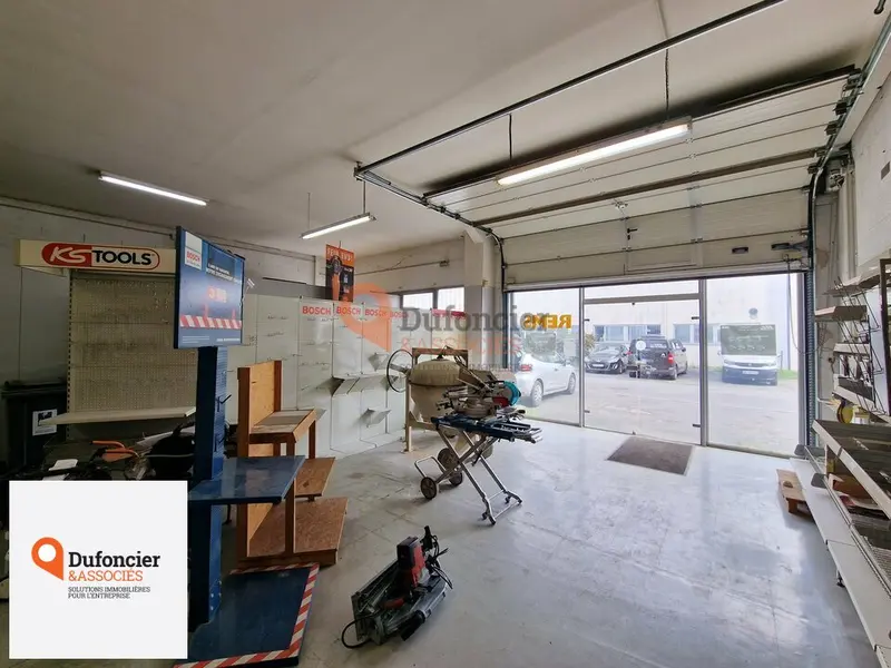 A louer Locaux d'activité 150m² Poitiers