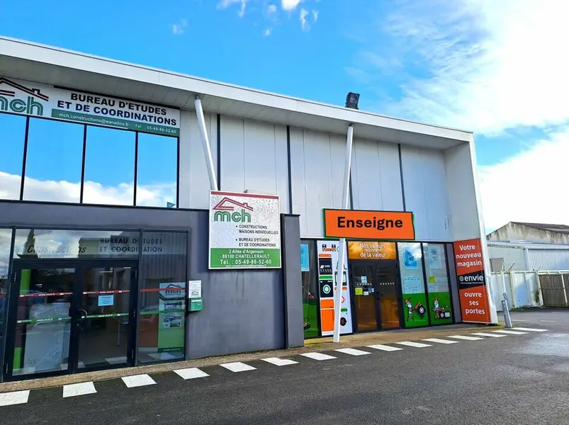 Bureau à vendre - Antran (86100) - 160 m²
