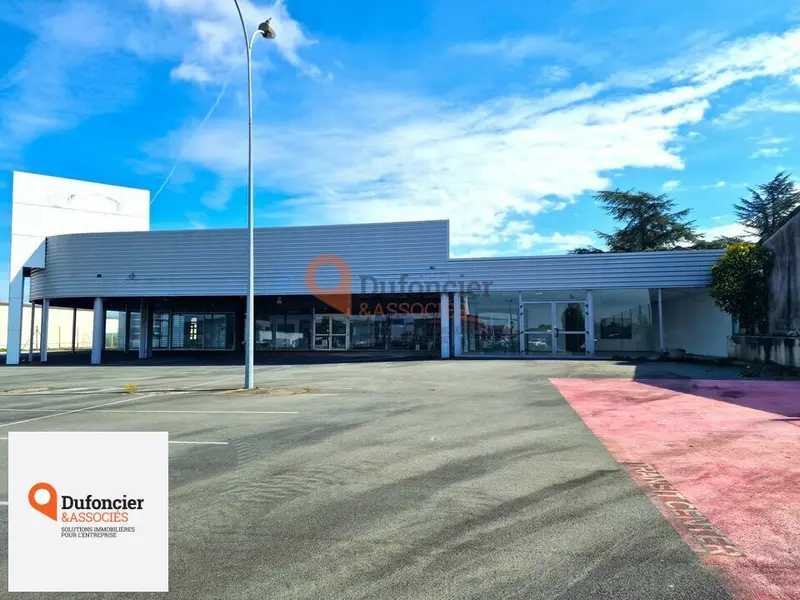 Entrepôt / Activité à vendre - Migné-Auxances (86440) - 1058 m²
