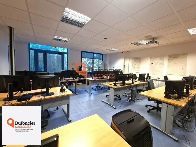 Bureau à louer - Poitiers (86000) - 83 m² - 661 €/mois