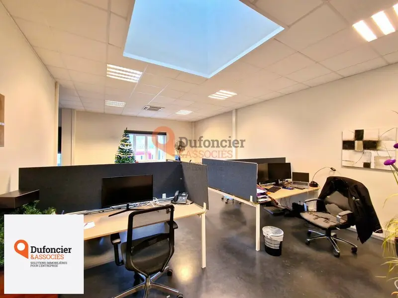Bureau à louer - Saint-Benoît (86280) - 153 m² - 1 969 €/mois