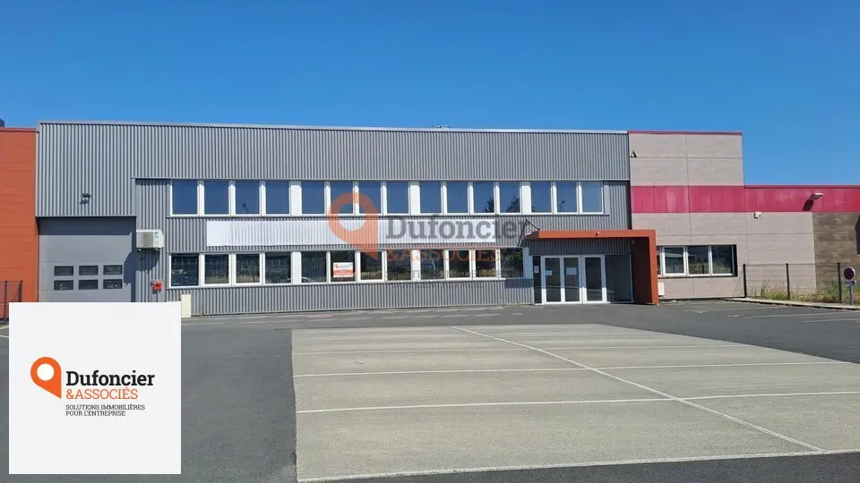 Bureau à louer - Châtellerault (86100) - 768 m² - 4 690 €/mois