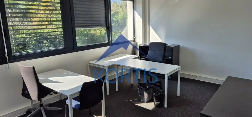 Bureau à vendre - Saint-Priest (69800) - 211 m²