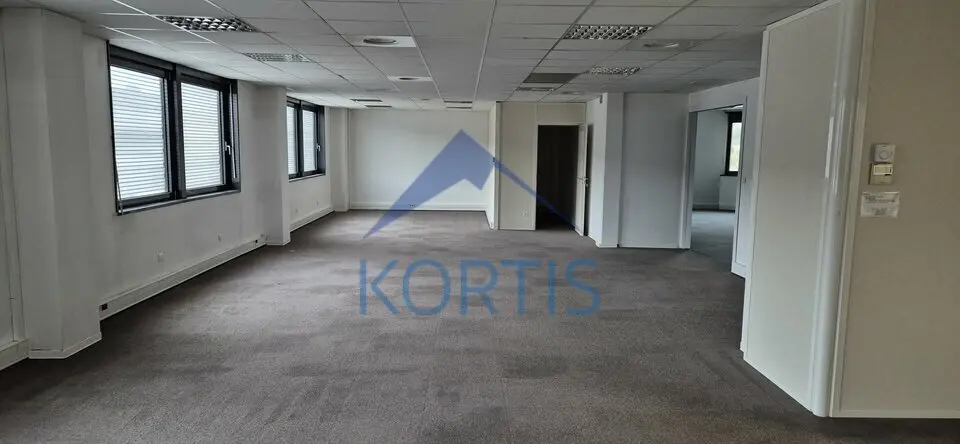 Bureau à louer - Saint-Quentin-Fallavier (38070) - 407 m² - 3 125 €/mois