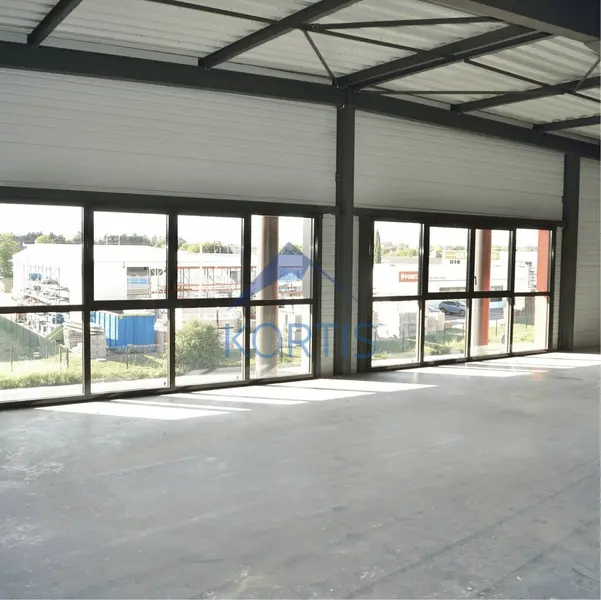 Bureau à louer - Arnas (69400) - 175 m²