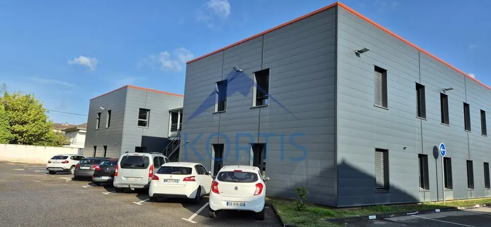 Plateau de bureaux à Bourg en Bresse en excellent état