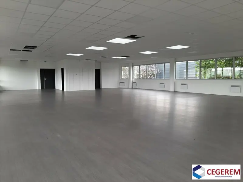 Bureau à louer - Tigery (91250) - 230 m² - 2 250 €/mois