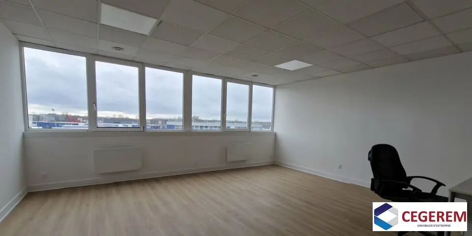 Bureau à louer - Moissy-Cramayel (77550) - 217 m² - 2 164 €/mois