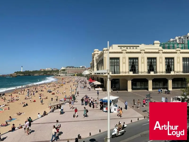 A SAISIR A BIARRITZ 60M2 - bail tout commerce possible