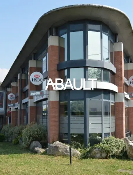 A LOUER - LOCAL COMMERCIAL D'ENVIRON 171m²