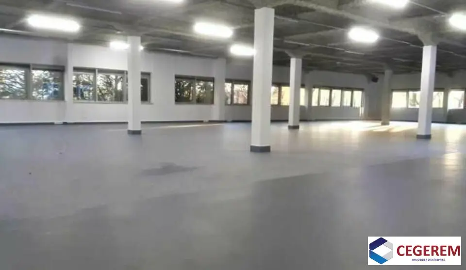 Entrepôt / Activité à louer - Les Ulis (91940) - 644 m² - 4 833 €/mois