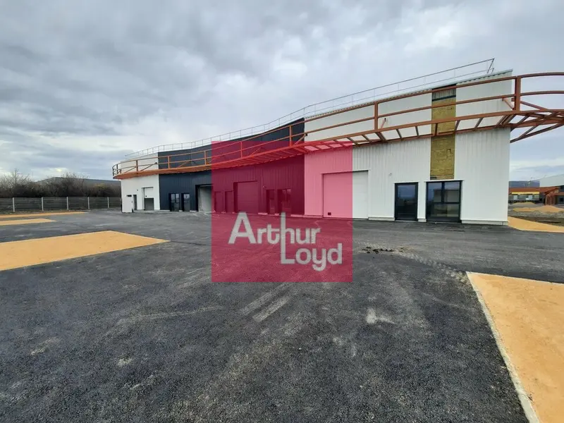 Entrepôt / Activité à louer - Clermont-Ferrand (63100) - 315 m² - 2 612 €/mois