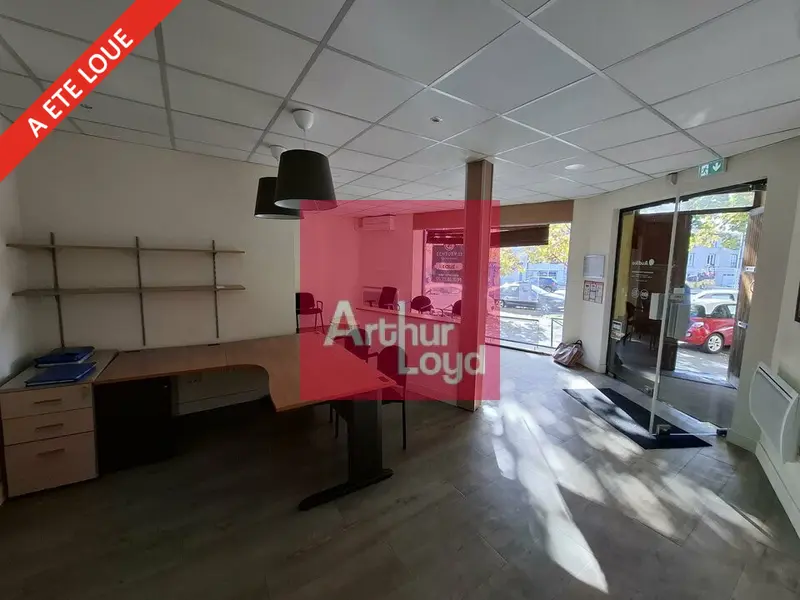 Local Commercial à louer - Riom (63200) - 113 m² - 730 €/mois