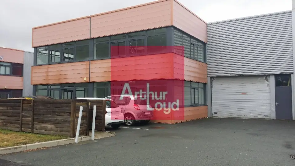 Entrepôt / Activité à louer - Clermont-Ferrand (63000) - 430 m² - 2 900 €/mois