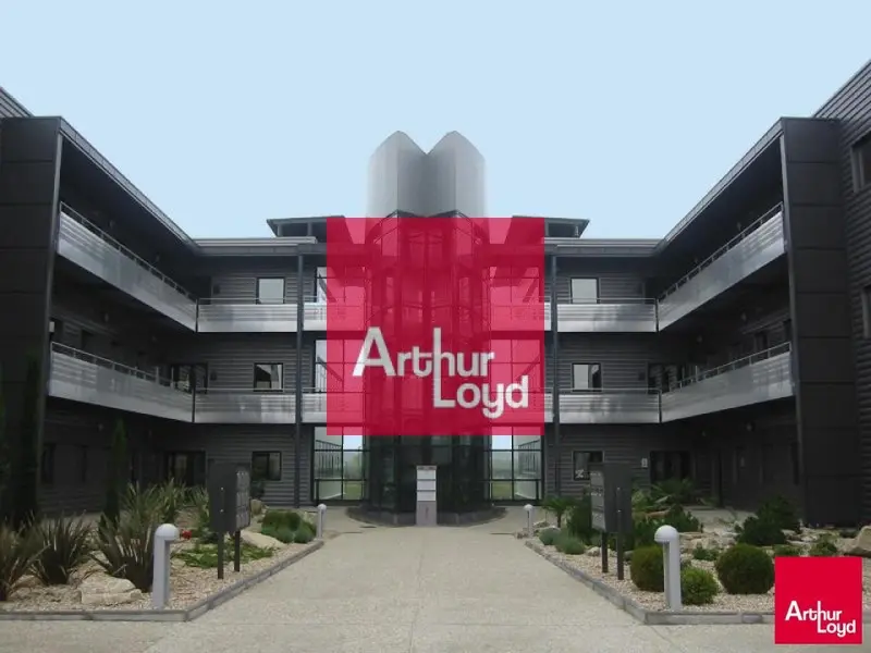 Bureau à louer - Cournon-D'Auvergne (63800) - 157 m² - 1 439 €/mois