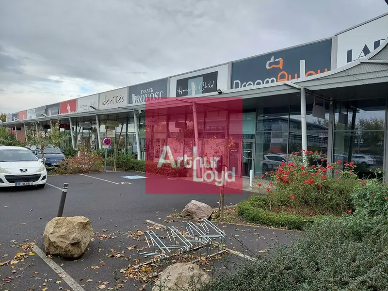 Local Commercial à louer - Aubière (63170) - 224 m² - 2 750 €/mois