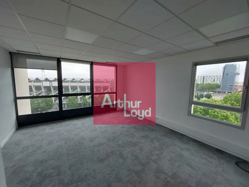 BUREAUX À LOUER 464 M² CLERMONT-FERRAND