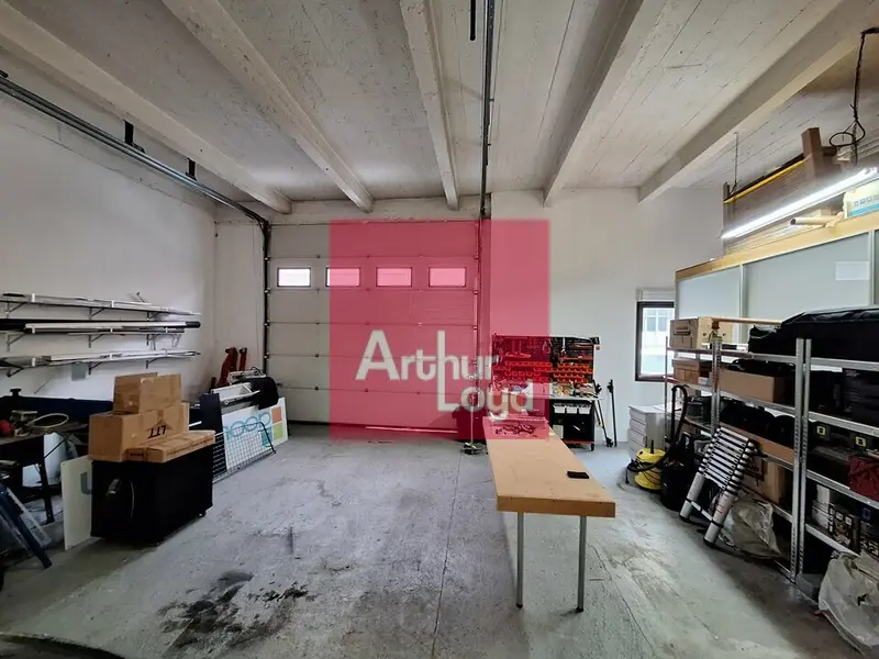 LOCAL D'ACTIVITE A LOUER 320M² CLERMONT FERRAND BREZET