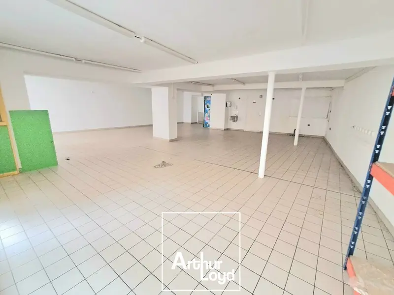 Local commercial de 140m²