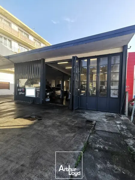 Ensemble immobilier professionnel