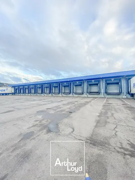 Entrepôt / Activité à vendre - Brive-La-Gaillarde (19100) - 3825 m²
