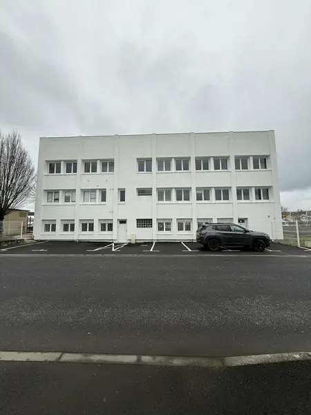Bureau à louer - Malemort (19360) - 558 m² - 5 000 €/mois