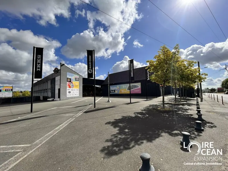 Local Commercial à louer - La Séguinière (49280) - 1600 m² - 8 333 €/mois