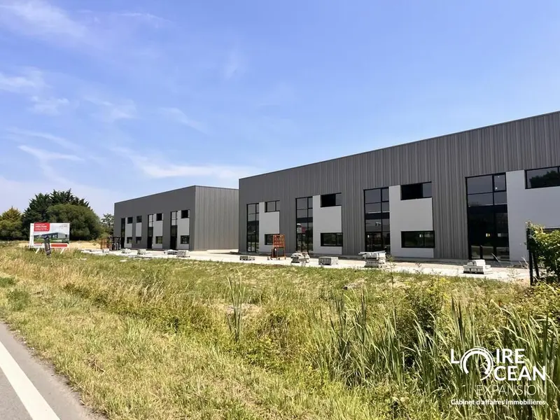 Entrepôt / Activité à vendre - Thouaré-Sur-Loire (44470) - 330 m²