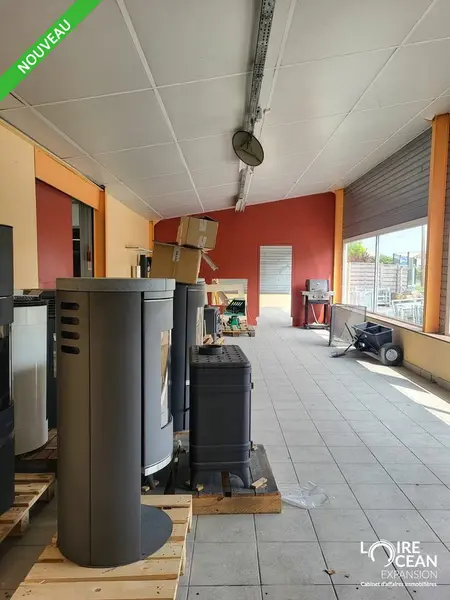 A louer Locaux d'activité 400m² Saint-Hilaire-de-Chaléons