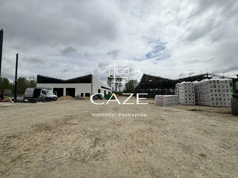 Entrepôt / Activité à vendre - Carbon-Blanc (33560) - 2161 m²