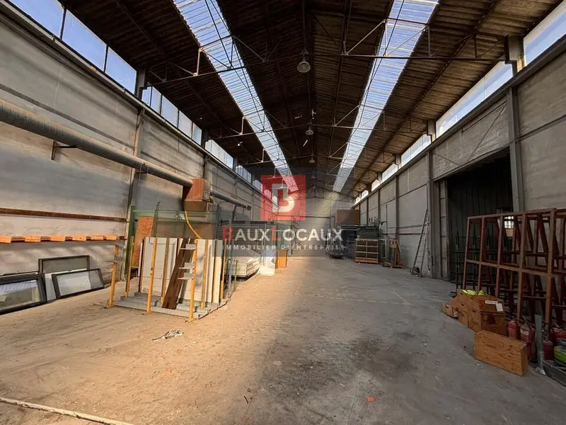A louer Locaux d'activité 320m² Orange
